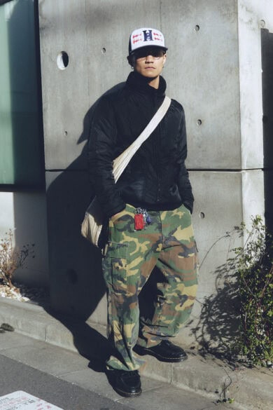 【スナップ】迷彩パンツも“マイサイズ”で穿くことでキレイめな印象に