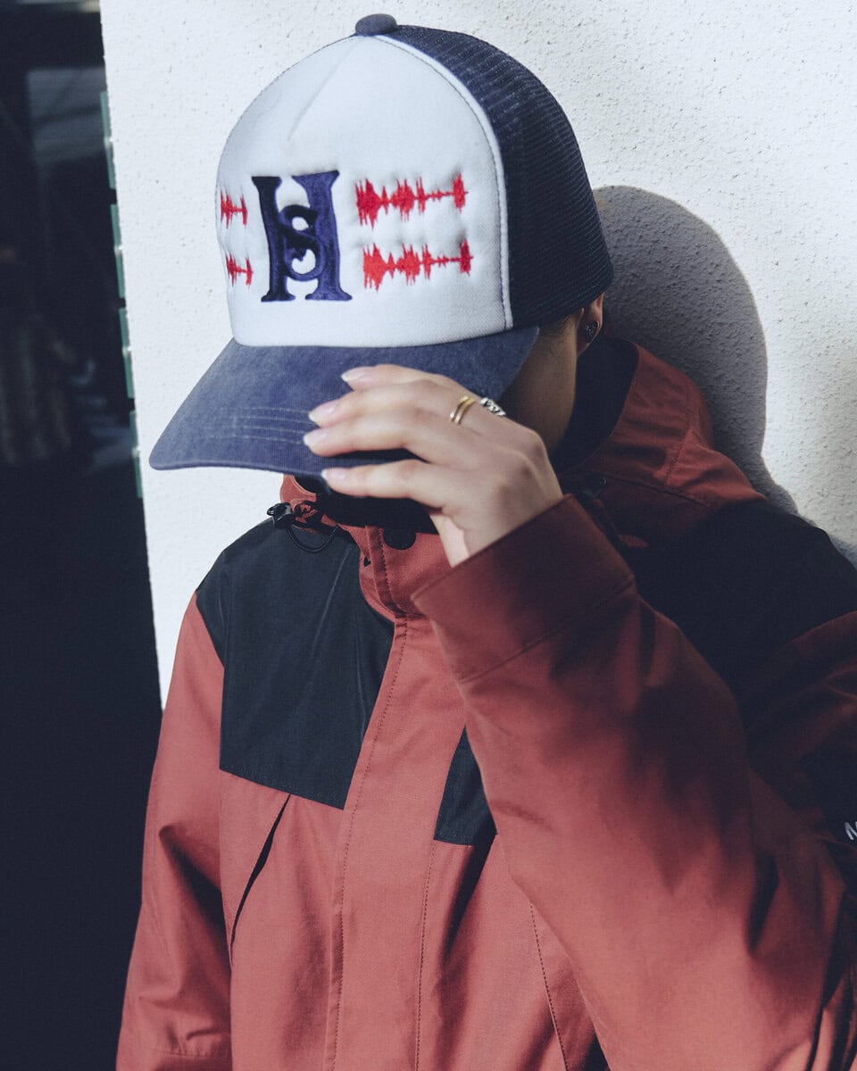 【スナップ】存在感抜群のキャップから逆算してスタイリングを構築