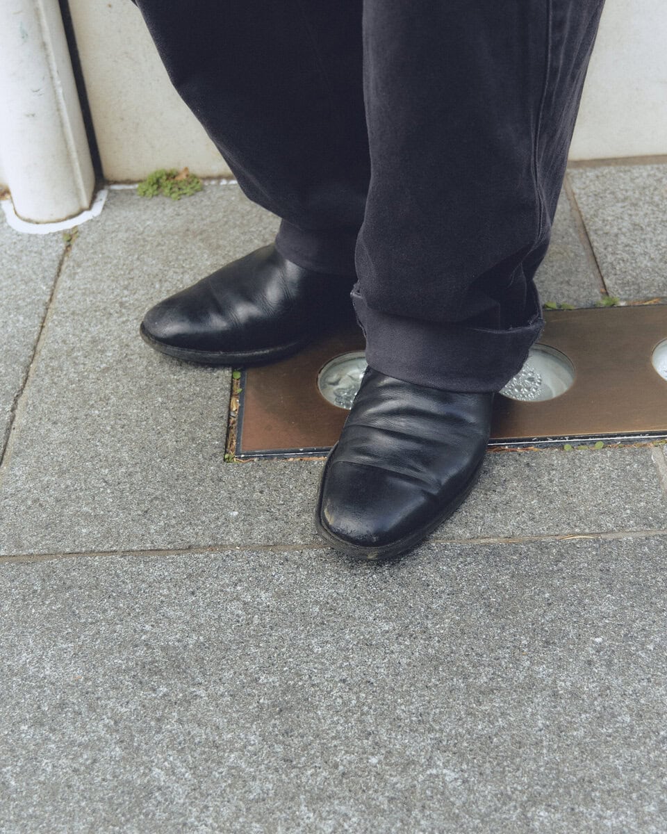 【スナップ】ひとひねり効いたバイカーファッション。アウトドアブランドに革靴のミスマッチ感を演出