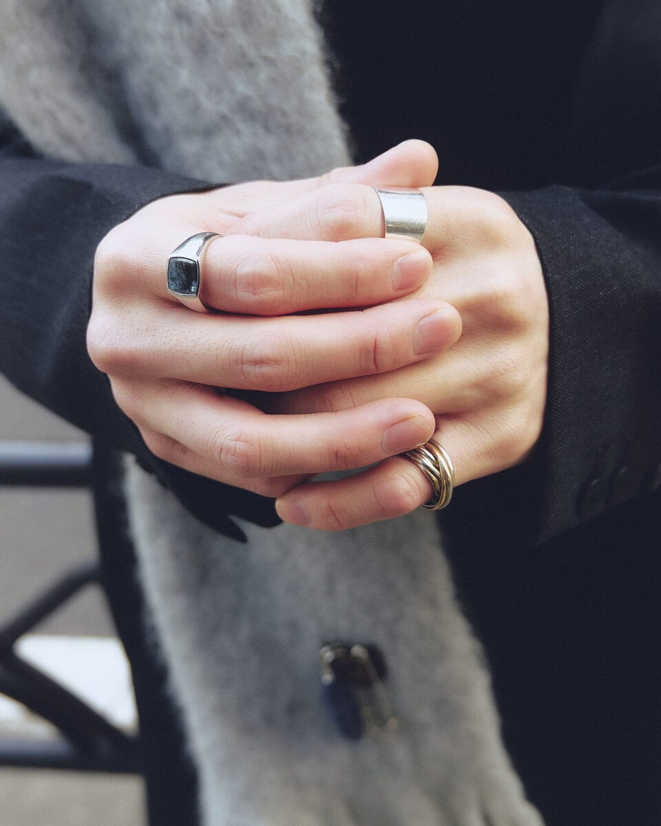 【スナップ】レイヤードは秋冬の醍醐味！ジャケットにコートを重ねて