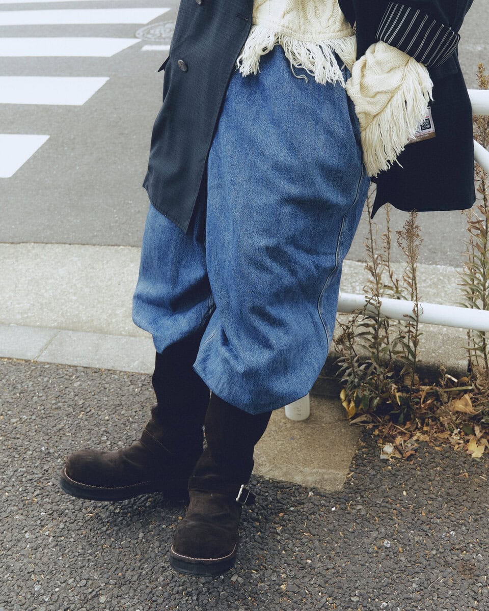 【スナップ】オーバーサイズのジャケットメイン。絞りのアクセントでブーツインデニムに