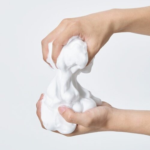 ナレッジ フォーミングホイップ は、もこもこボリューミーな 炭酸泡が肌に密着!