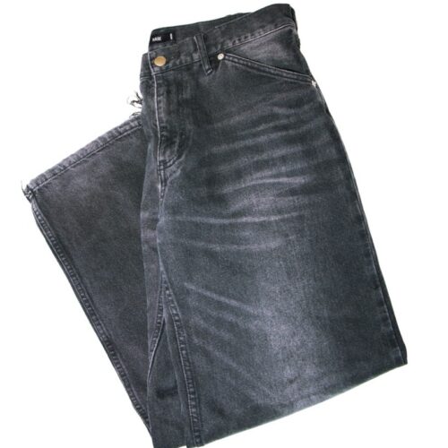 ダンス＆ボーカルグループ「THE JET BOY BANGERZ（TJBB）」TAKUMIさんのベストバイ　HAREのワイドデニム