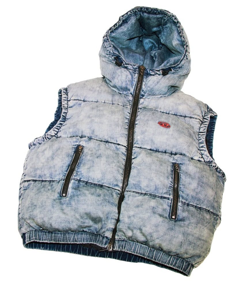 ダンス＆ボーカルグループ「THE JET BOY BANGERZ（TJBB）」TAKUMIさんのベストバイ  DIESELのパファーベスト