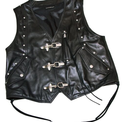 ダンス＆ボーカルグループ「THE JET BOY BANGERZ（TJBB）」TAKIさんのベストバイ　FORSOMEONEのレザーベスト