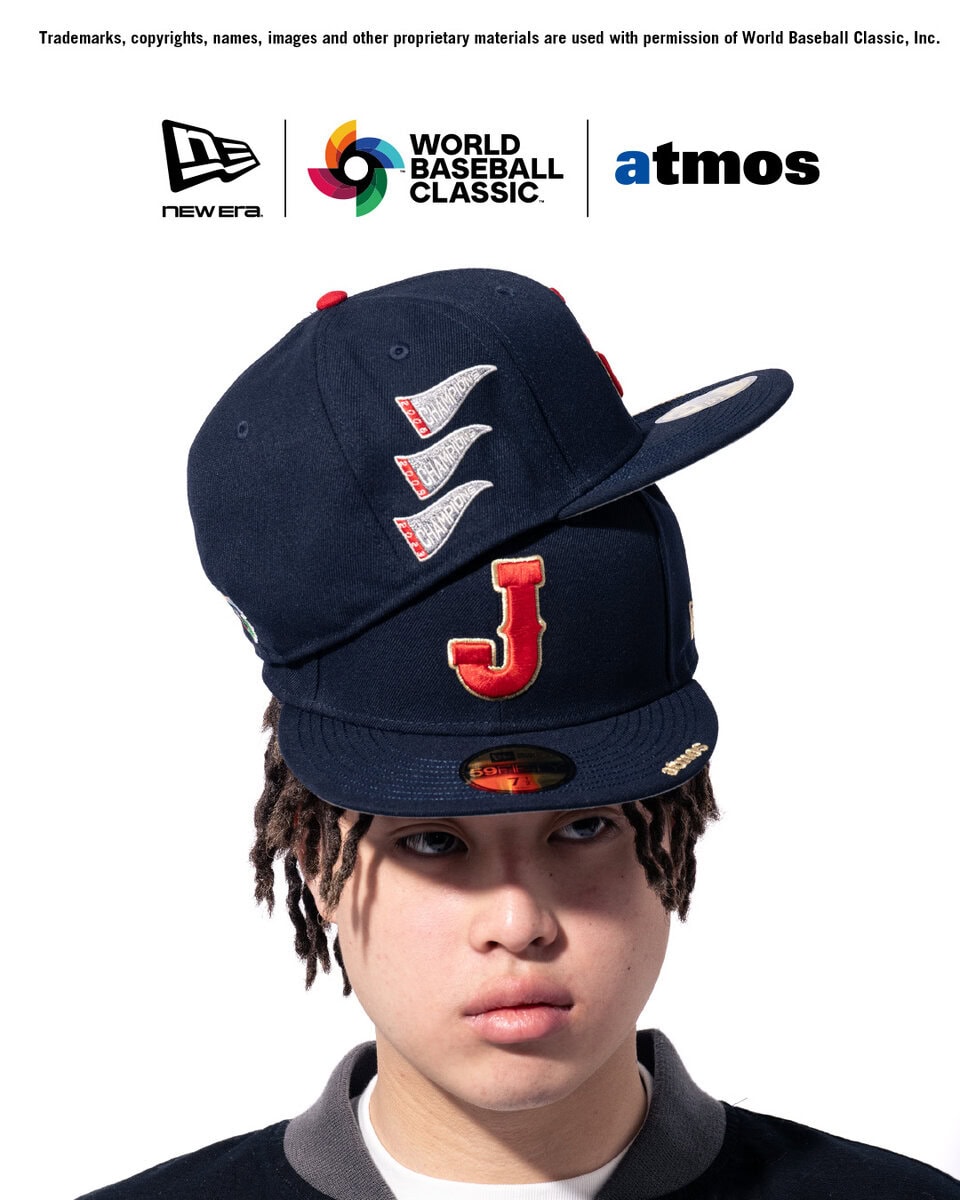 New Era®を代表するシルエット59FIFTY®をベースに、つば部分には「atmos」ロゴをゴールド刺繍であしらい、特別な一体感と高級感を演出。