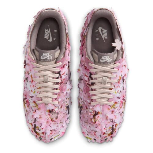 ナイキの「エア フォース 1 '07 プレミアム“チェリー ブロッサム”」¥19,800