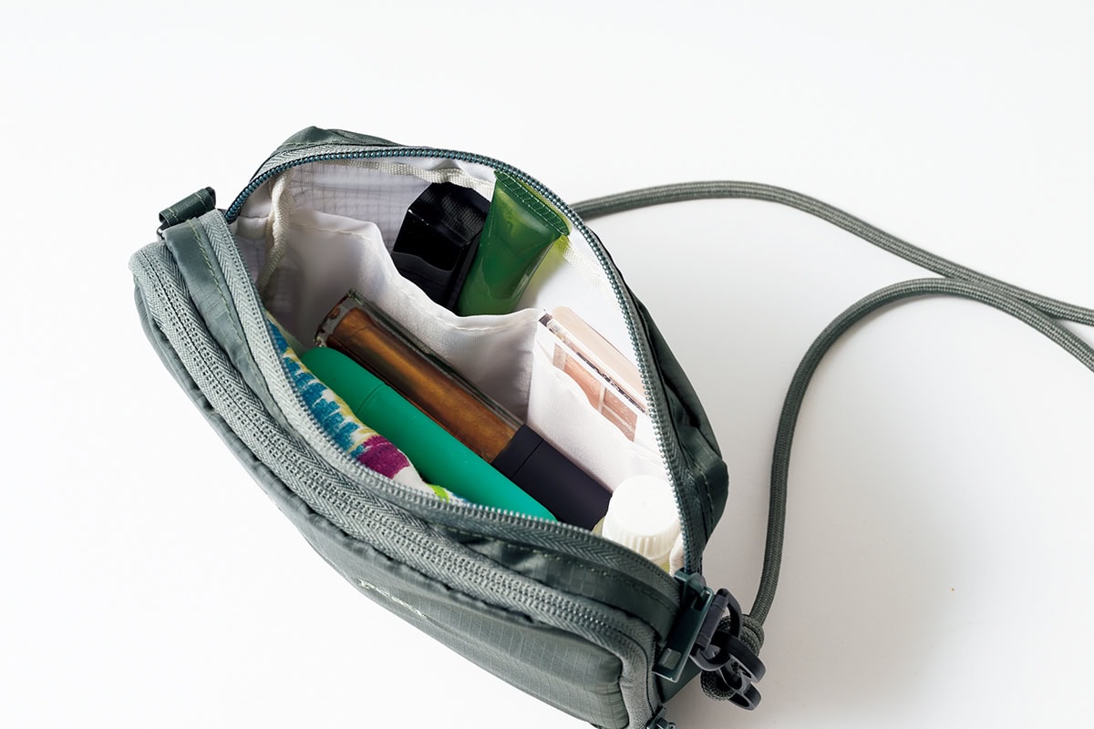 「スノーピーク」×高山 都さん「たっぷり収納力のお財布ショルダーバッグ」が付録のリンネル2026年6月号付録