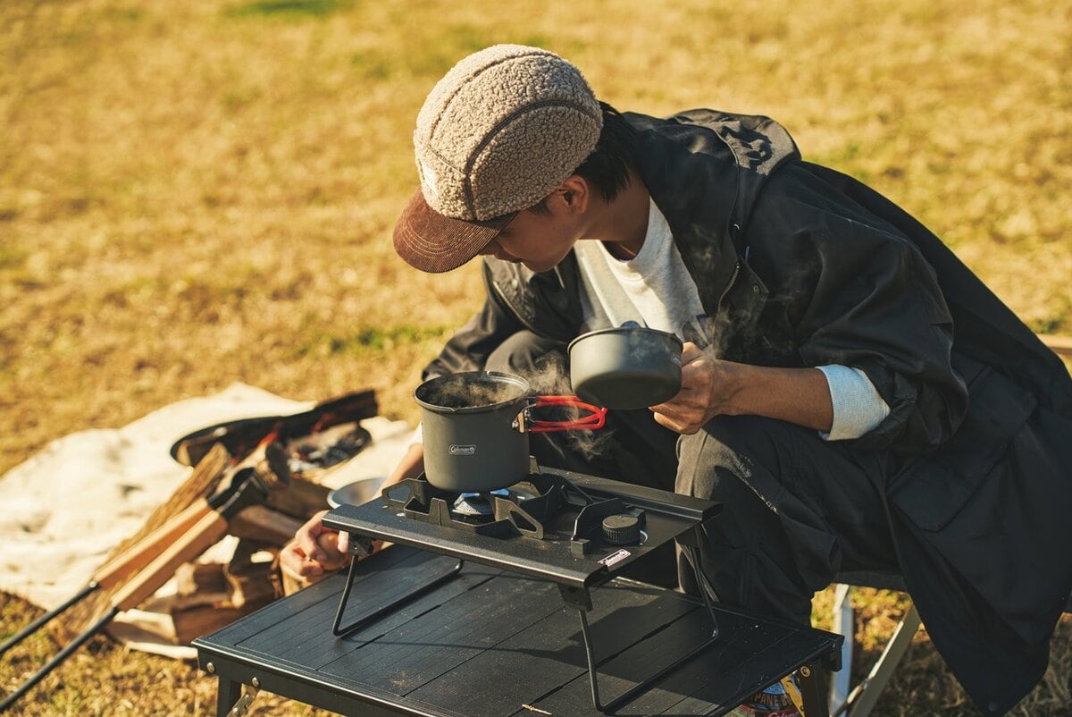コールマンのソロキャンプでおススメ!フラットテーブル/60(ブラック)とデュアルガスバーナーストーブ
