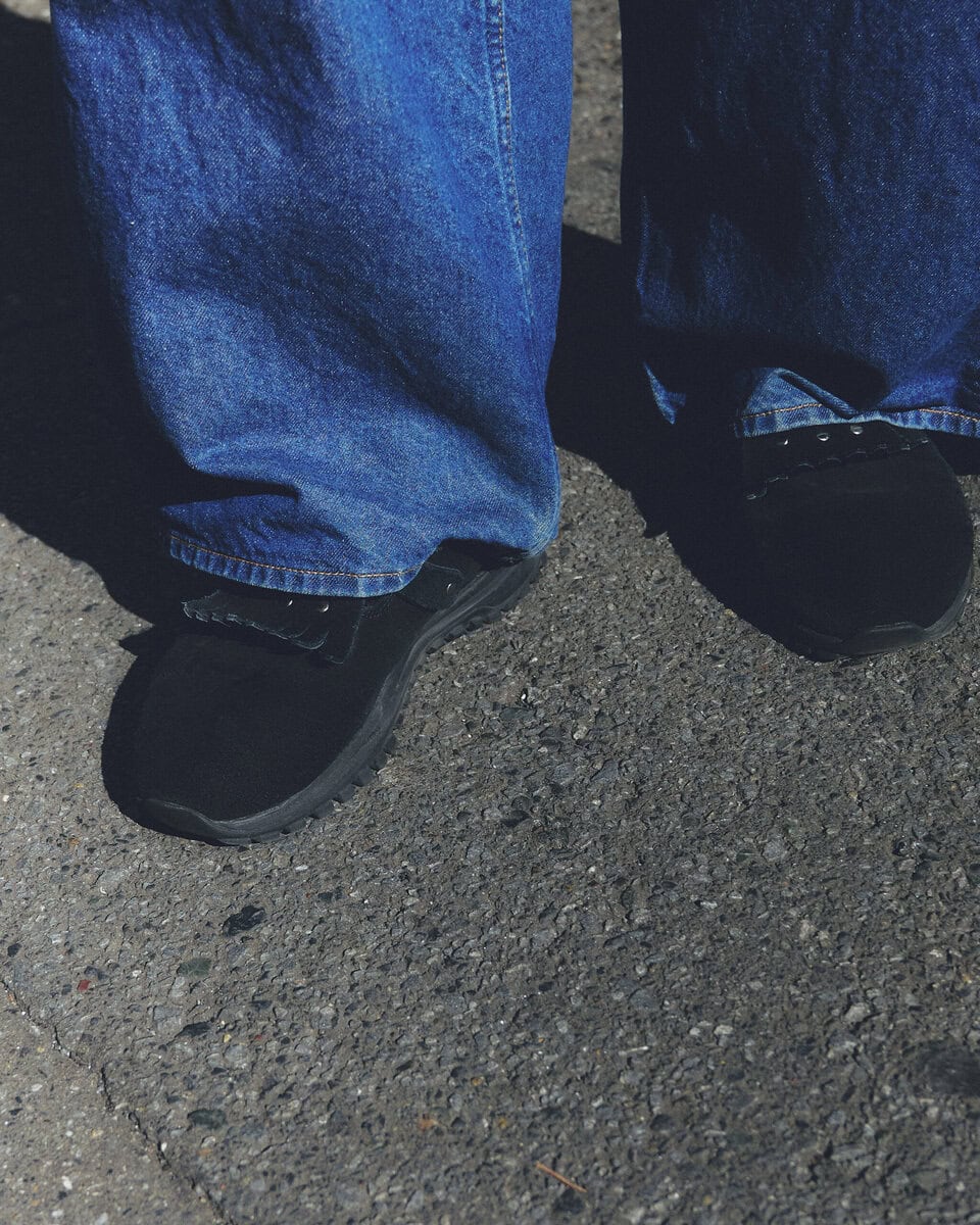 【スナップ】休日散歩スタイルはフリース&デニムと青系統でまとめて