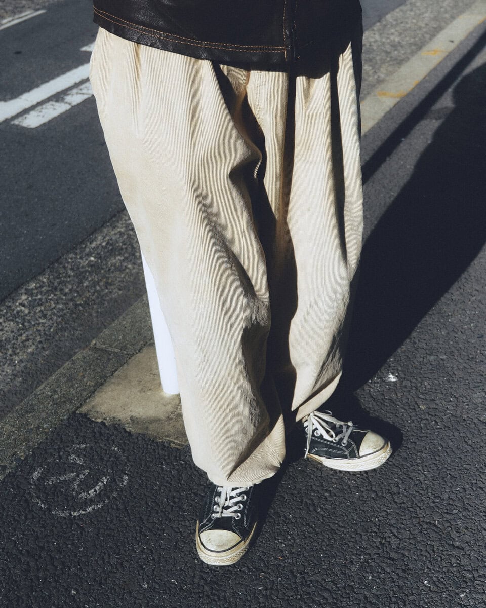 【スナップ】古着コーデの足元はやはりコンバースが常道