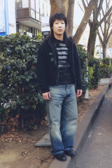 【スナップ】ブレインデッドのジップフーディ―とデニムパンツを「スタイリッシュに」