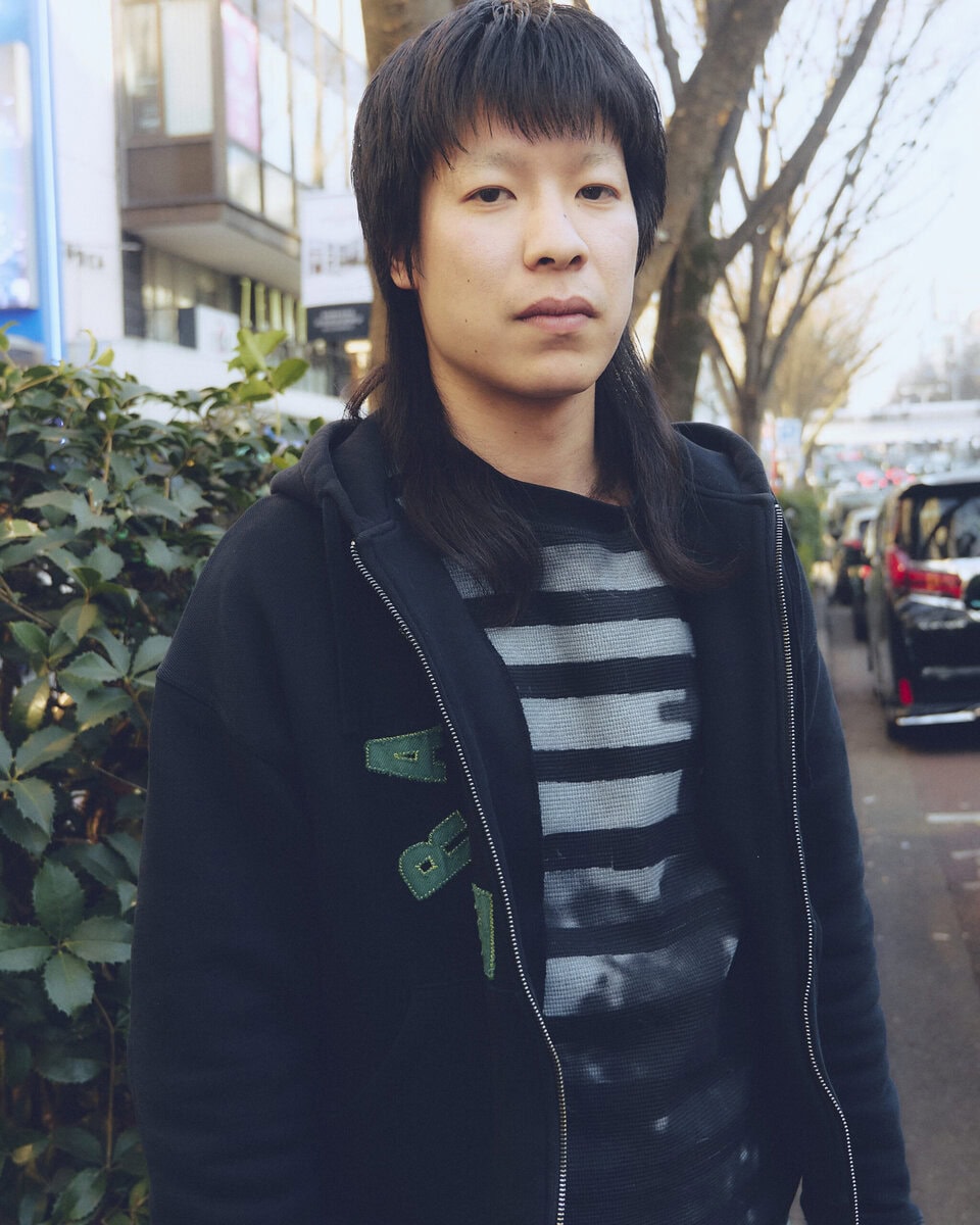 【スナップ】ブレインデッドのジップフーディ―とデニムパンツを「スタイリッシュに」