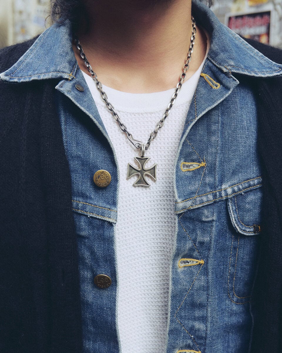 【スナップ】Leeの短丈Gジャンをインナー使いしているのが肝