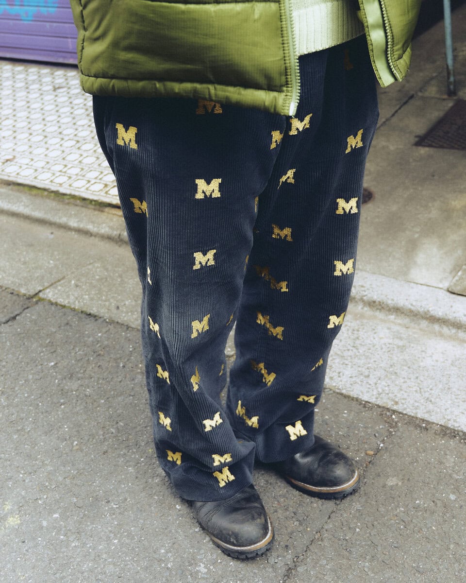 【スナップ】キャップとコーデュロイパンツの色合わせがポイント