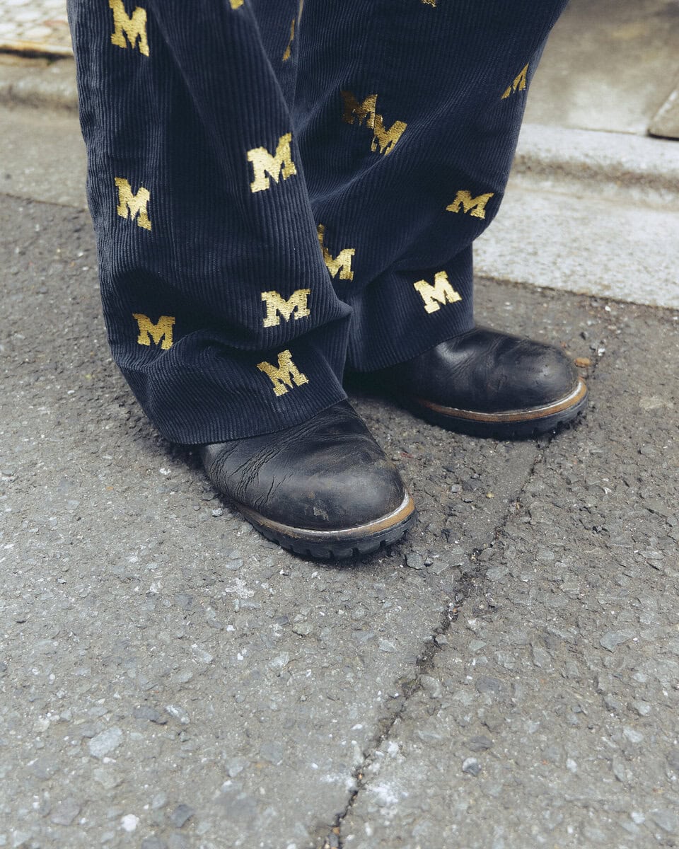 【スナップ】キャップとコーデュロイパンツの色合わせがポイント