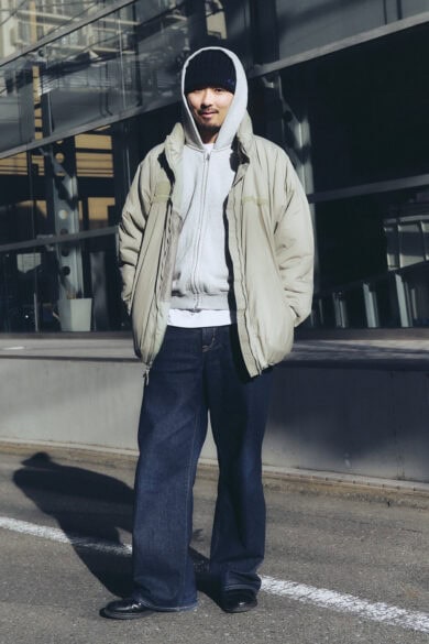 【スナップ】ジャストサイズのフーディ―の裾から白Teeをチラ見せさせたのがポイント