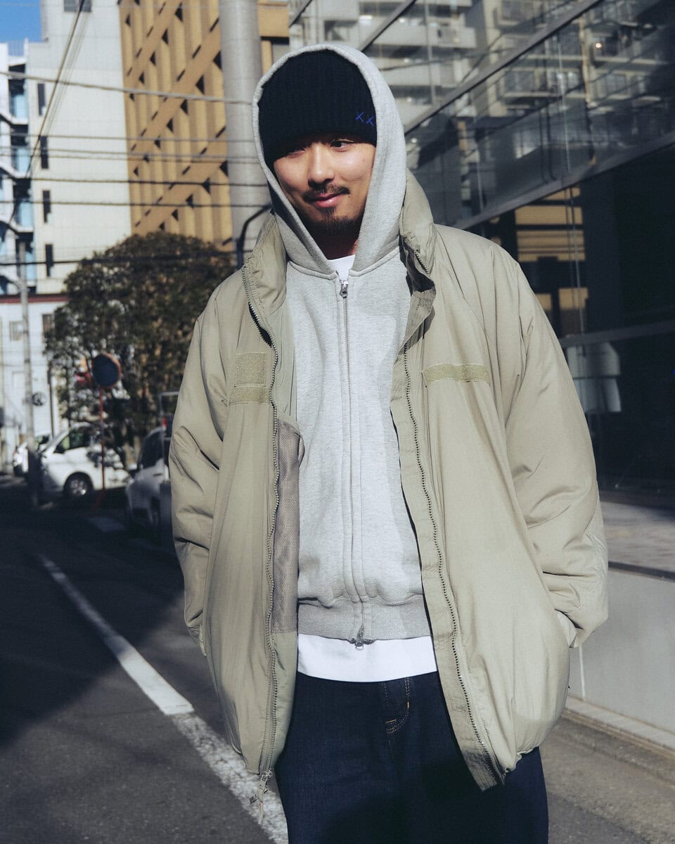 【スナップ】ジャストサイズのフーディ―の裾から白Teeをチラ見せさせたのがポイント