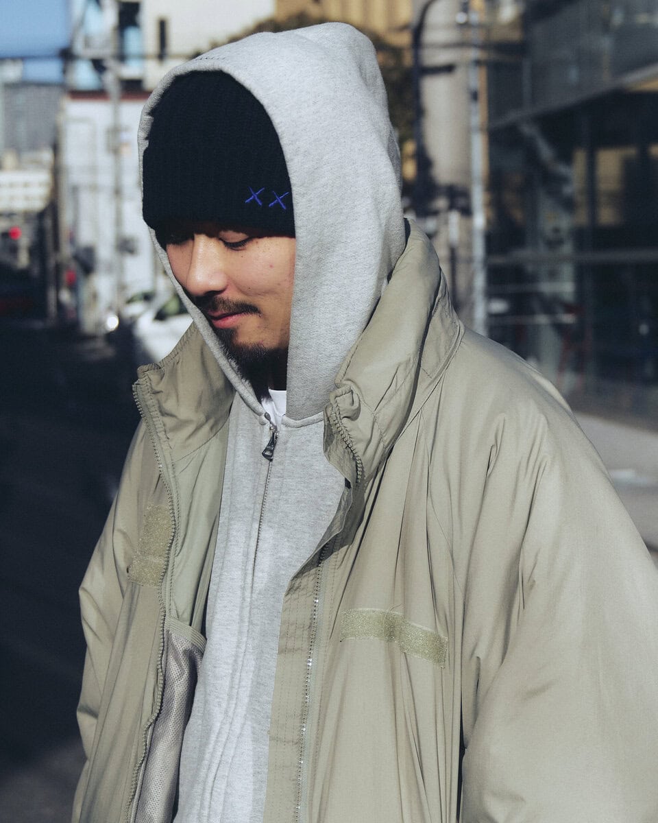 【スナップ】ジャストサイズのフーディ―の裾から白Teeをチラ見せさせたのがポイント