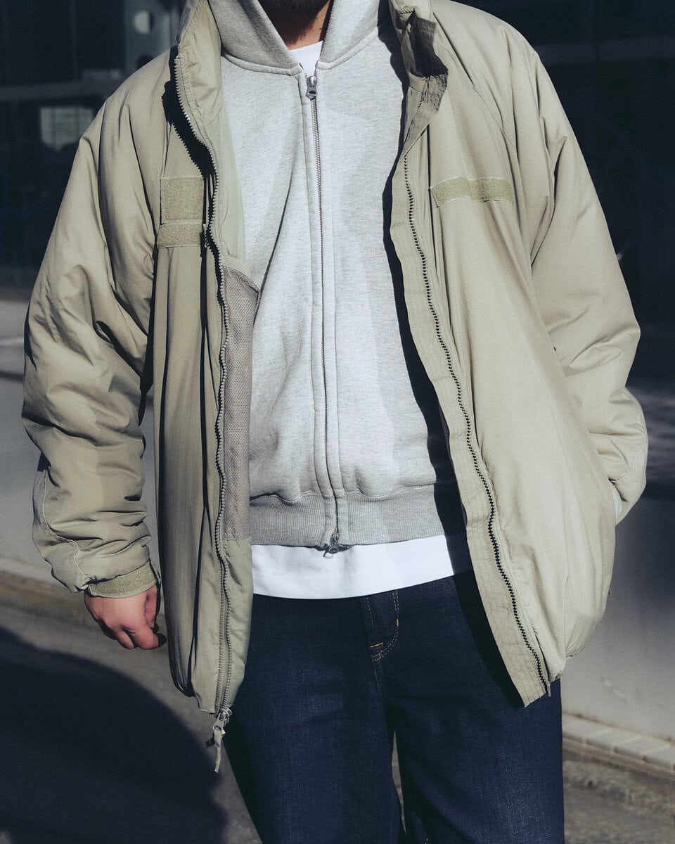 【スナップ】ジャストサイズのフーディ―の裾から白Teeをチラ見せさせたのがポイント