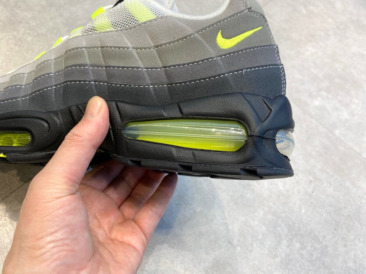 Nike(ナイキ)のエアマックス95 OG ビッグバブル "ネオンイエロー/イエローグラデ" (2025/2026)