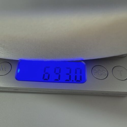 重さも693gと、豚ラーメンに負けず劣らずヘビー級