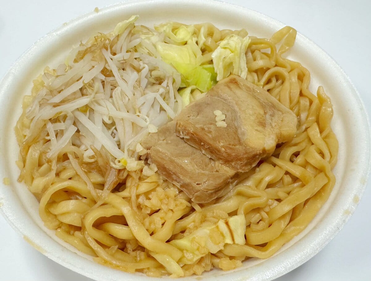 ラーメン荘 歴史を刻め監修 豚ラーメン