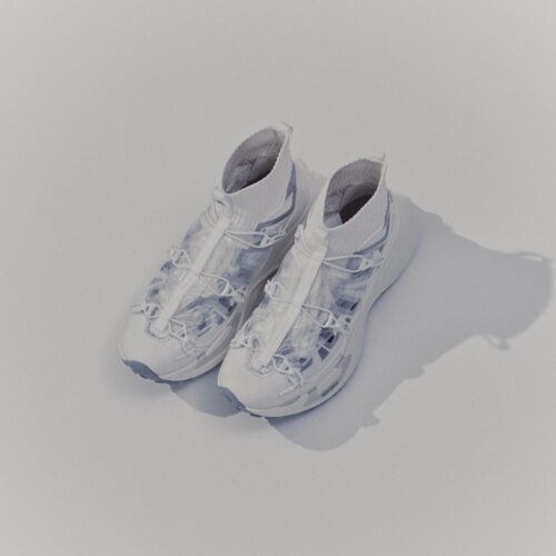 VECTIV™の推進力に、Dyneema®カバーによる防護性とファッション性を融合。天候やスタイルに合わせて表情を変える、ギミックと高機能を愛するユーザーに向けた一足に。