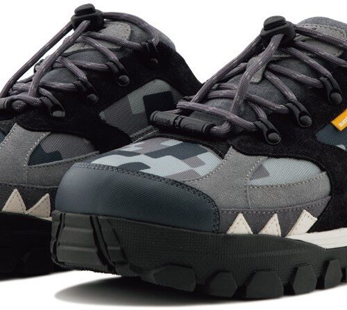 倉石一樹氏とA BATHING APE®の新コレクション／SNOW CLOG STA