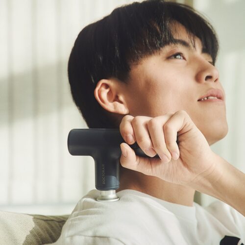 ※済P21②“ちょうどいい強さ”がクセになる!全身“ながらケア”できるドクターエアの高コスパマッサージガン