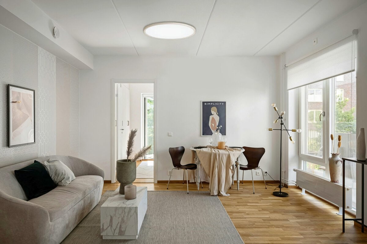 「枕を変える前に、照明を変えろ!」世界で500万台売れた照明“lipro”が、日本人の睡眠不足を救う理由