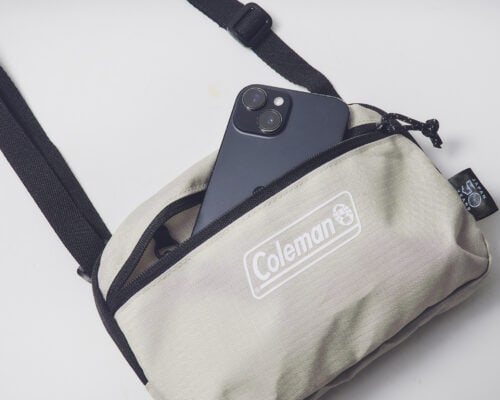 smart2026年6月号 Coleman（コールマン）
背面メッシュ＆キーフック付き
ショルダーバッグ 