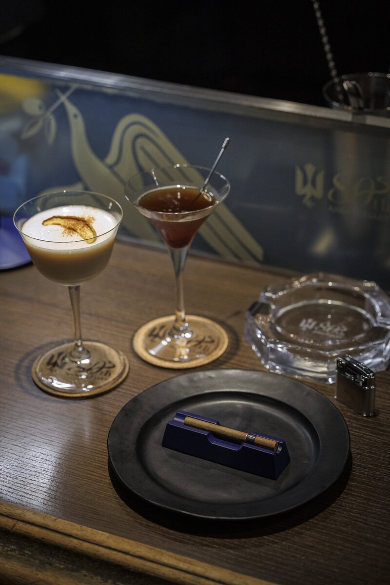 JT ポップアップショップ「Peace 80周年記念 Peaceful」銀座のバー「Ginza Bar L’aurora」で開催 ピース・リトルシガー 黒糖マンハッタン アップルシナモンマティーニ