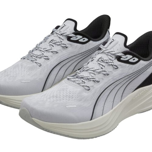 「DARTER PRO 2」は、ミッドソールに“PROFOAM”、アウトソールに“PROTREAD”を採用。