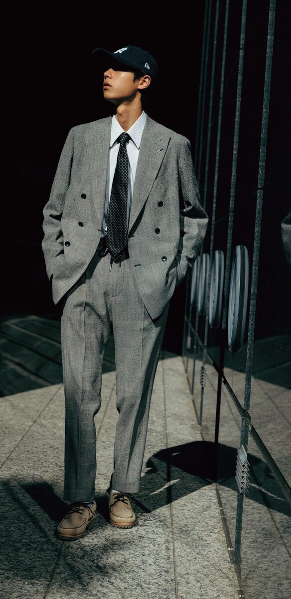 キャップとデッキシューズでストリートとの親和性◎