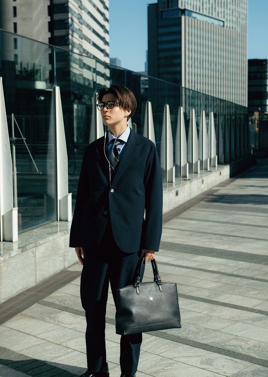 一枚で休日のきれいめカジュアルにも着回しできる『エディフィス×ミズノ』のジャケット