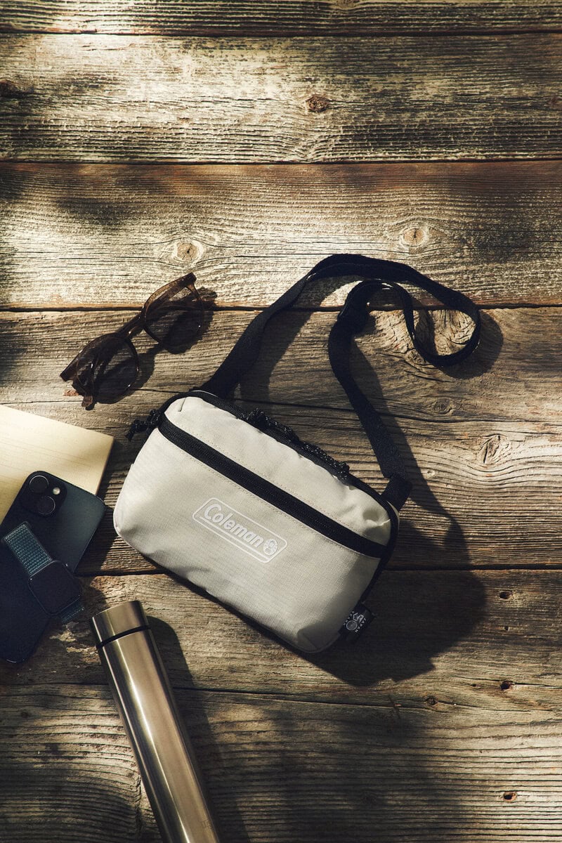 smart6月号特別付録 コールマンの背面メッシュ&キーフック付きショルダーバッグ