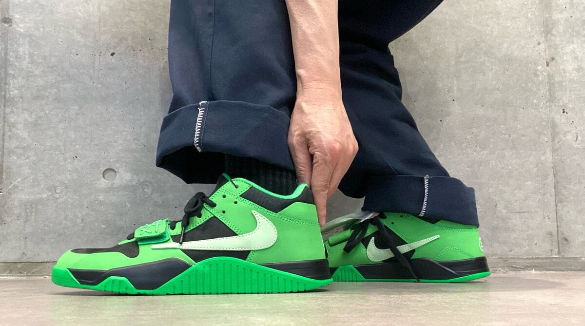 Travis Scott × Nike（トラヴィススコット × ナイキ）のジョーダン ジャンプマンジャック CJ1 T-Rexx 