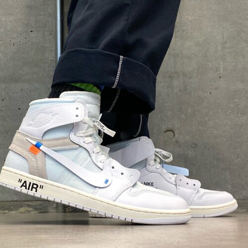 Virgil Abloh Archive (V.A.A.) × Nike（ヴァージルアブローアーカイブ (V.A.A.) ×ナイキ）のエアジョーダン1 レトロ ハイ OG 