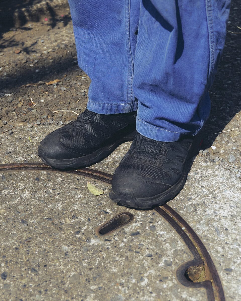 【20代スナップ】春は身軽な服装をしたい!つい気になる赤系のアイテムをメインに