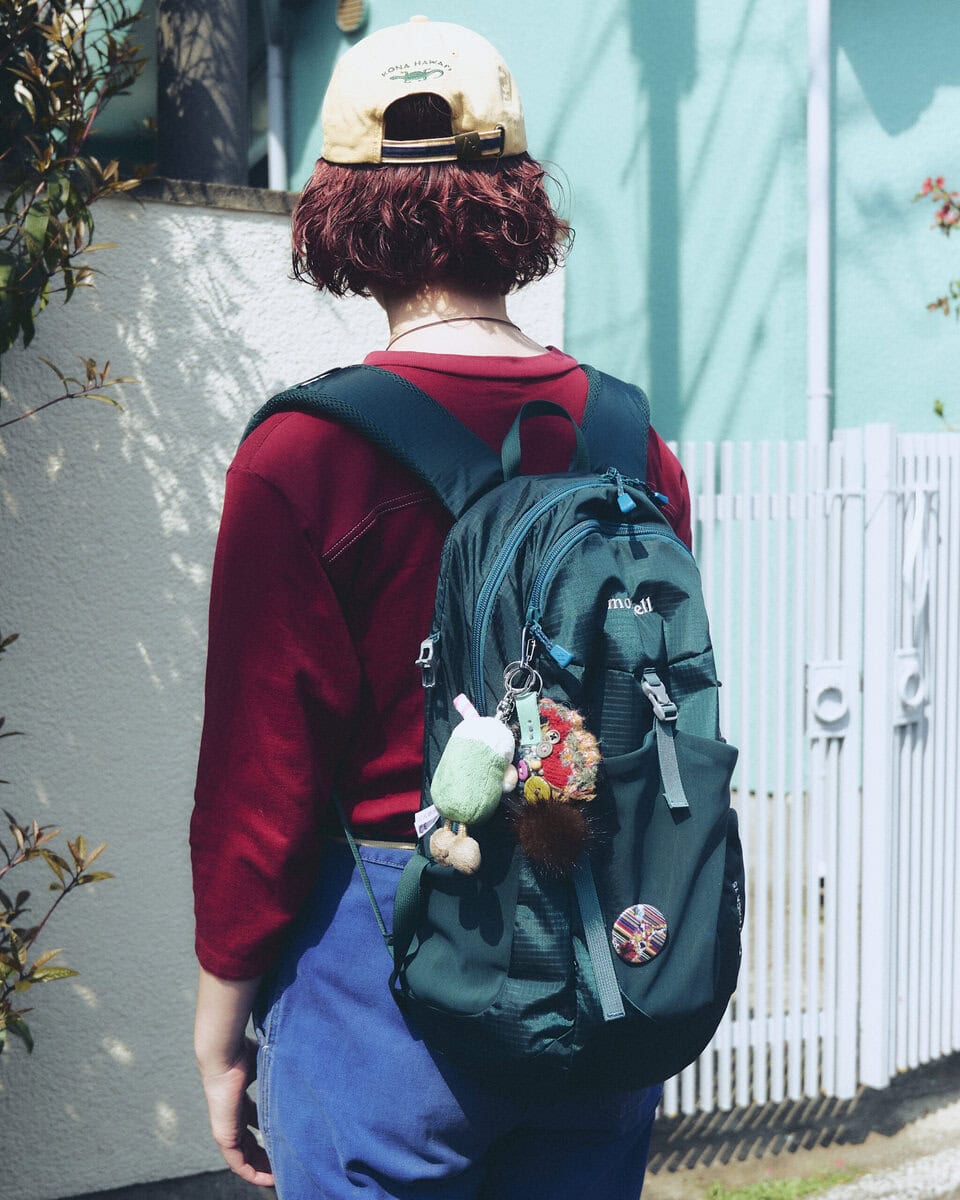 【20代スナップ】春は身軽な服装をしたい!つい気になる赤系のアイテムをメインに