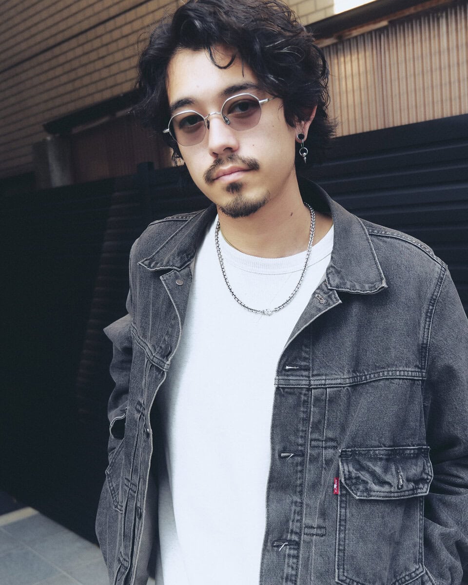 【30代スナップ】男っぽさをいい塩梅で中和するインナーの白ロンT