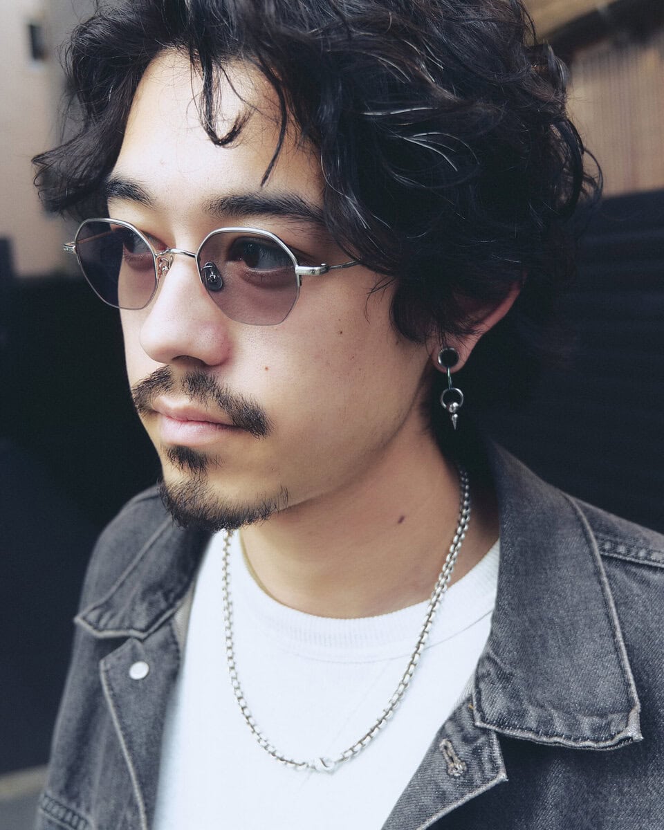 【30代スナップ】男っぽさをいい塩梅で中和するインナーの白ロンT