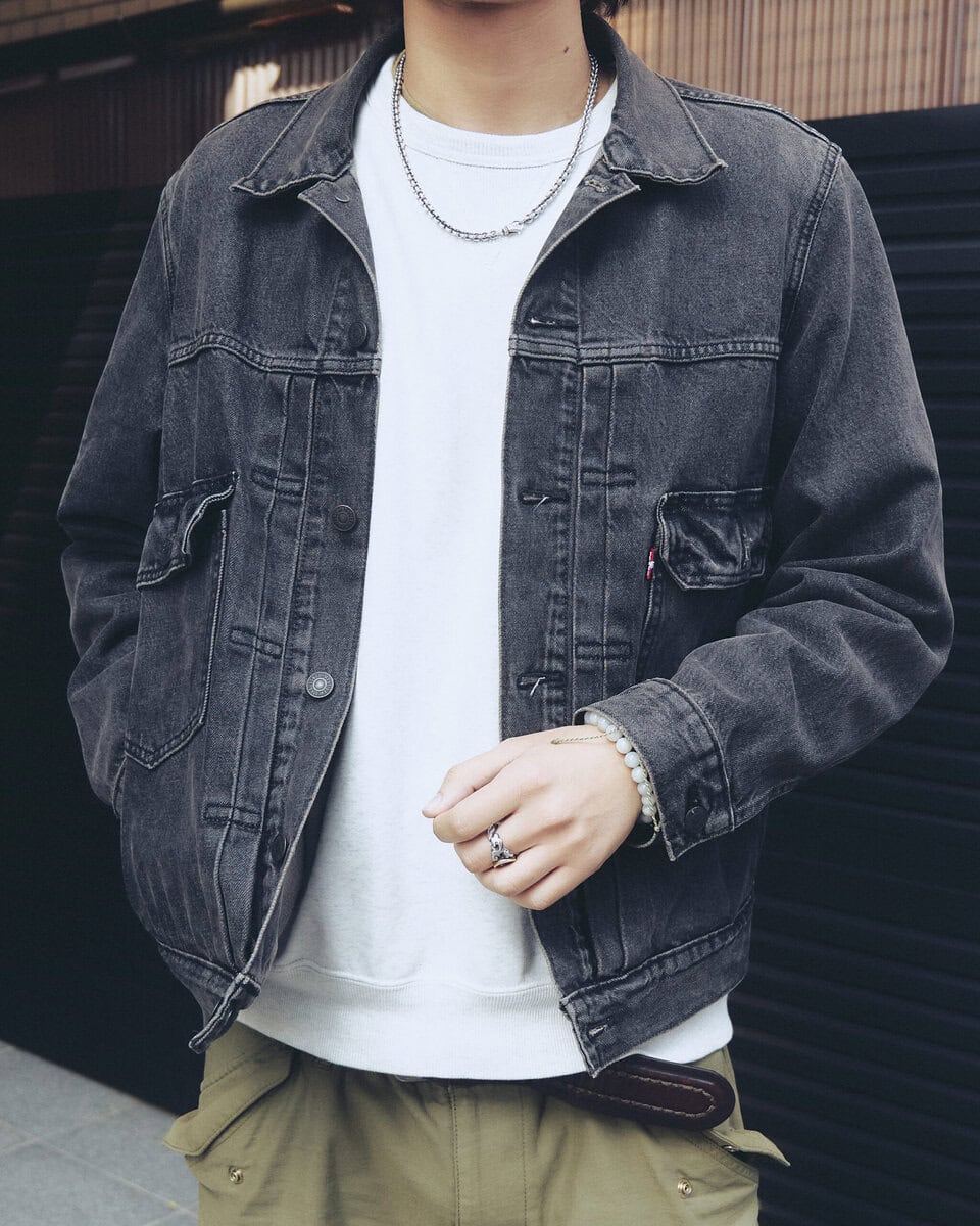 【30代スナップ】男っぽさをいい塩梅で中和するインナーの白ロンT