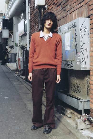 【スナップ】ヘアもアイテム選びも「70年代LOVE」ゆえのノスタルジック