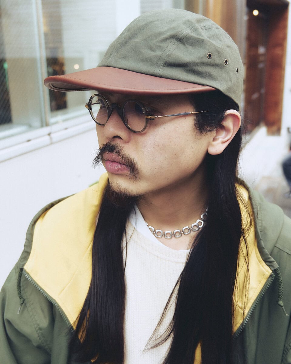 【スナップ】アイテムの組み合わせは“ダル着的”でも色選びは楽しくカラフルに