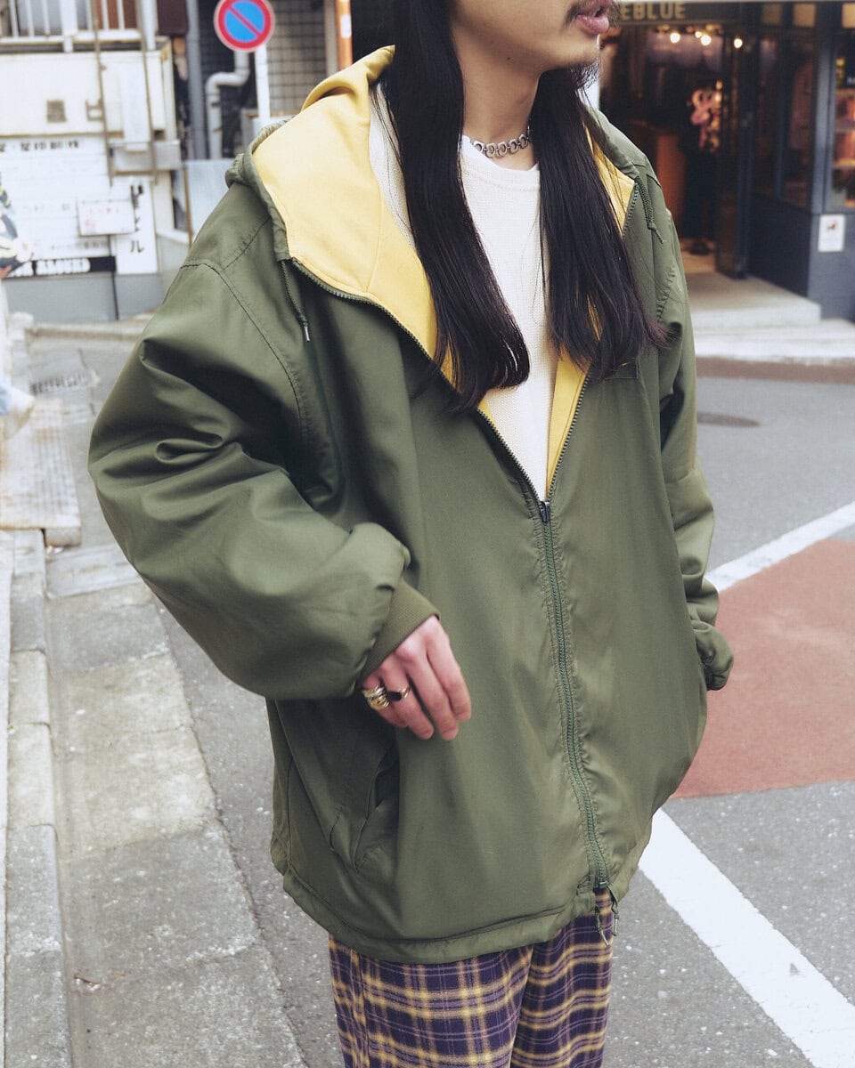 【スナップ】アイテムの組み合わせは“ダル着的”でも色選びは楽しくカラフルに