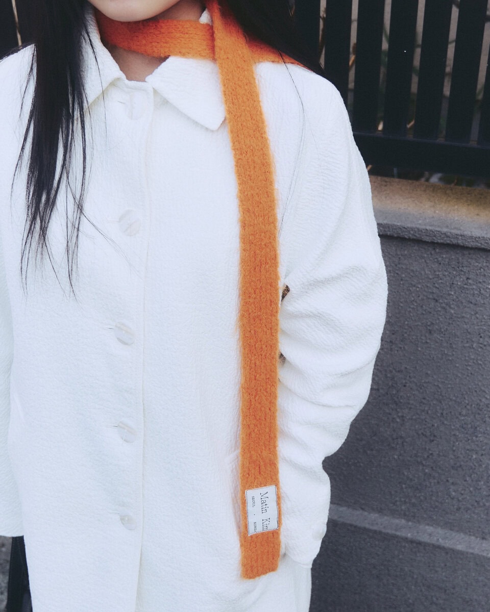 【スナップ】白のストレートシルエットを意識した“ベストサイジング”コーデ