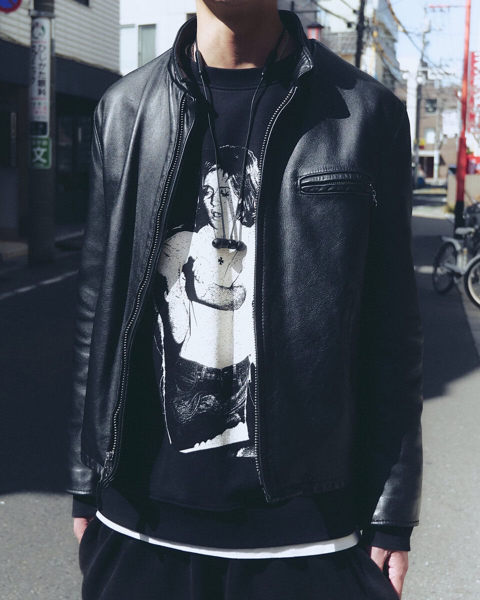 【20代スナップ】レザージャケットとスウェットパンツの“意外な”合わせが好き