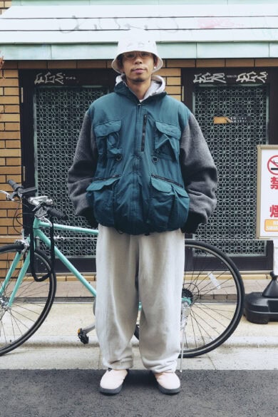 【20代スナップ】グレーのスウェットをベースに色物をいい塩梅に足して